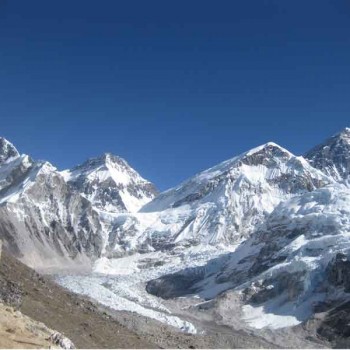 Mt. Everest view along the Everest base camp